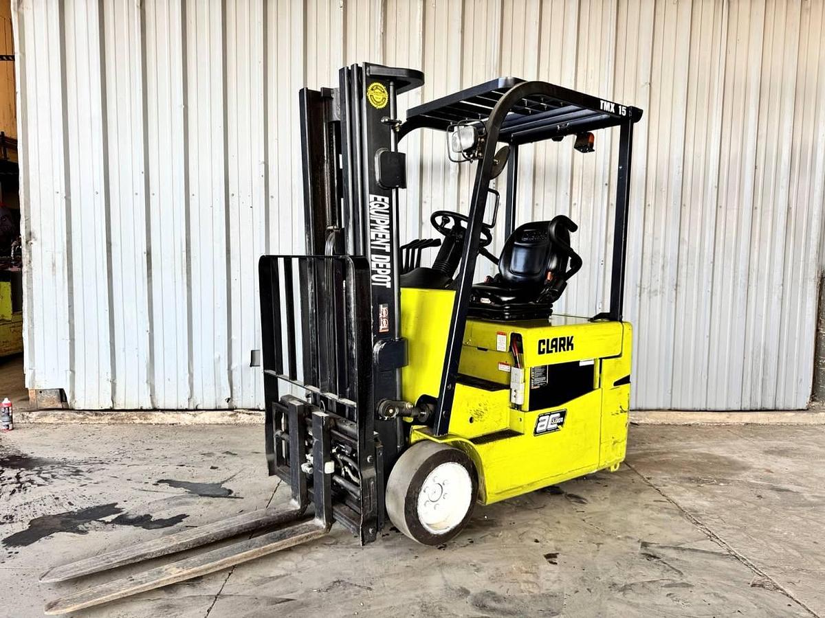 Used 2015 Clark TMX15