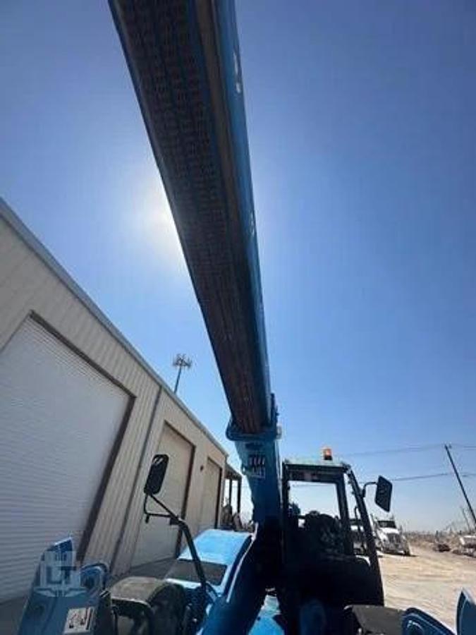 Used 2021 Genie GTH1256