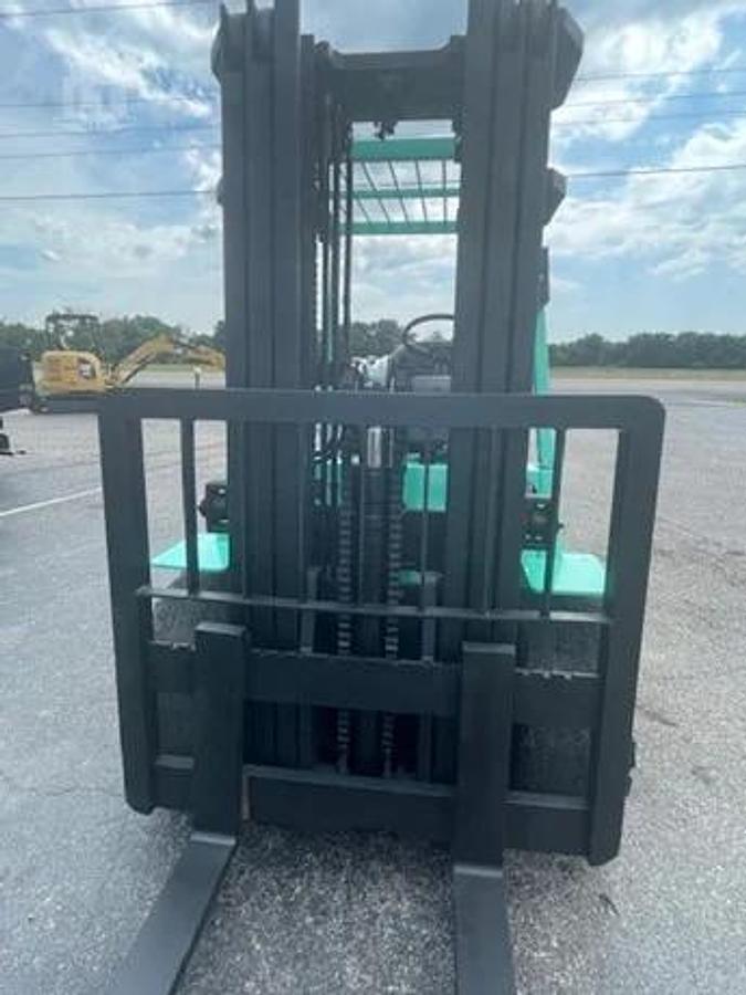 Used 2000 Mitsubishi FG35