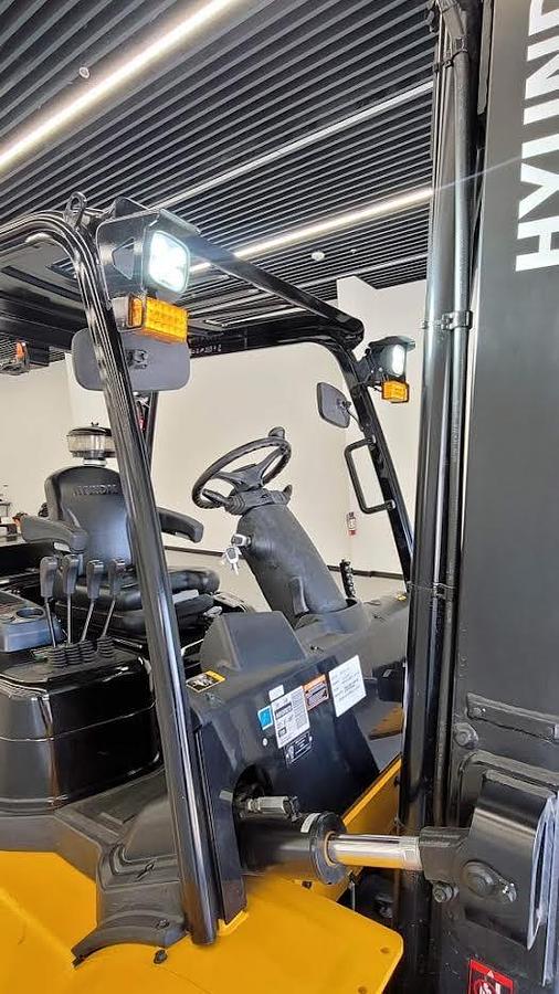 Used 143 HOURS! 2015 Hyundai 45D-9F - 10,000 LBS.