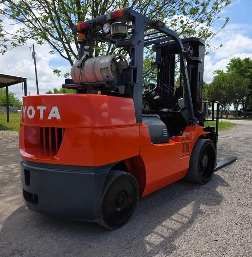 Refurbished RECONDITIONED: 2010 Toyota 7FGCU55