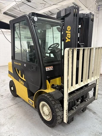 Used 2017 Yale GLP050VX - LOW HOURS!