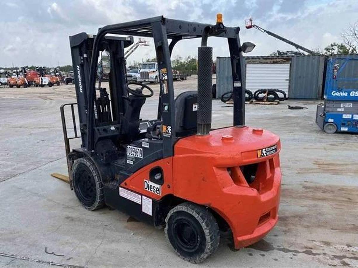 Used 2018 Doosan D30S-7