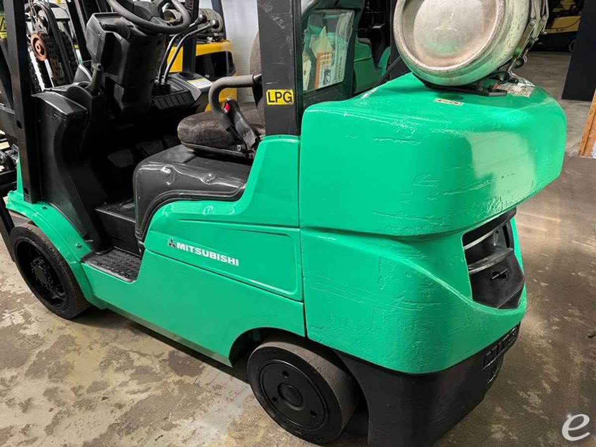 Used 2005 Mitsubishi FGC30N