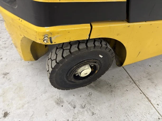 Used 2017 Yale GLP050VX - LOW HOURS!