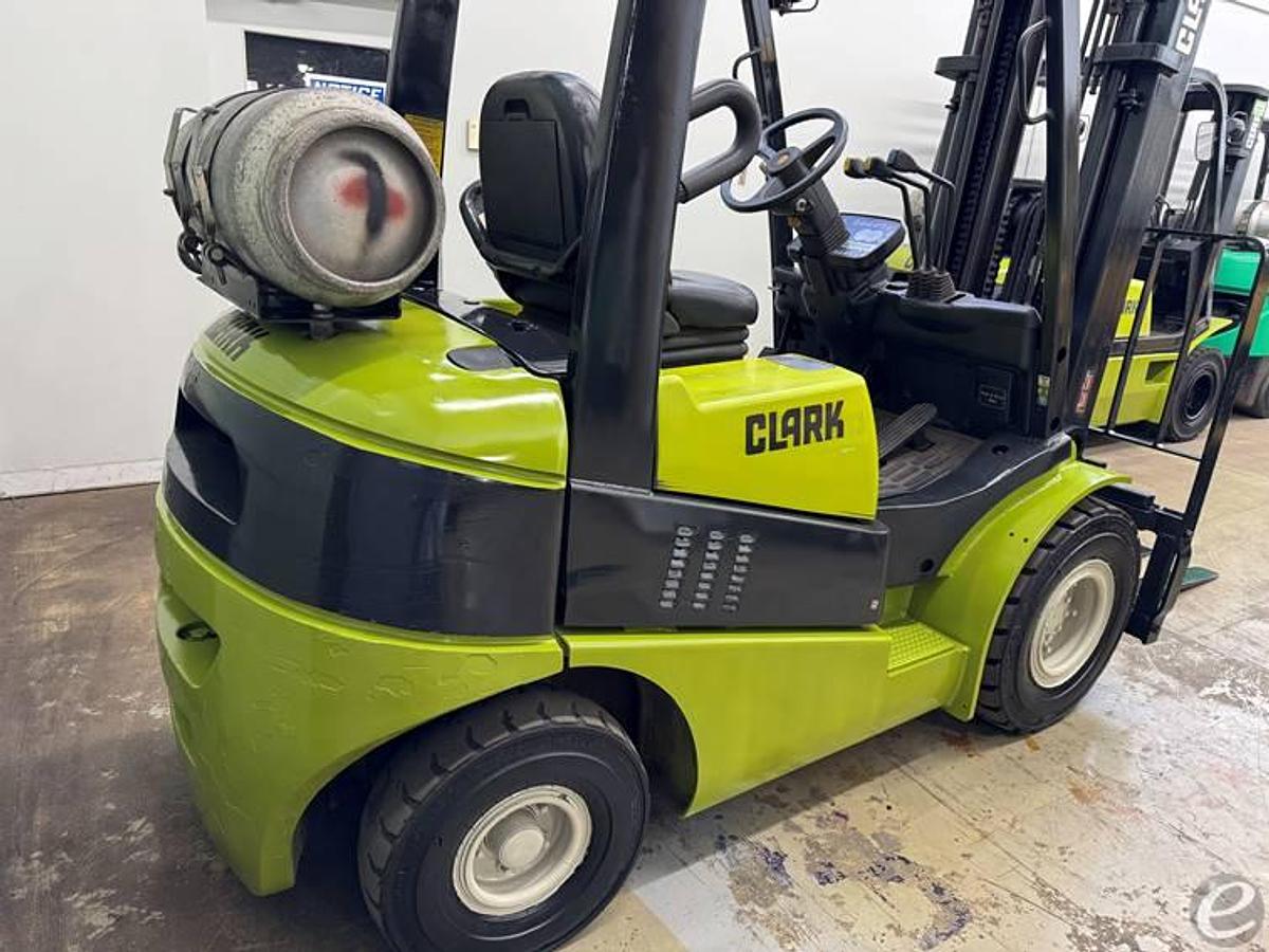 Used 2014 Clark C25L