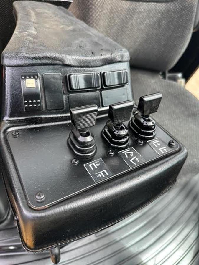 Refurbished Reconditioned: 2011 Yale GDP360