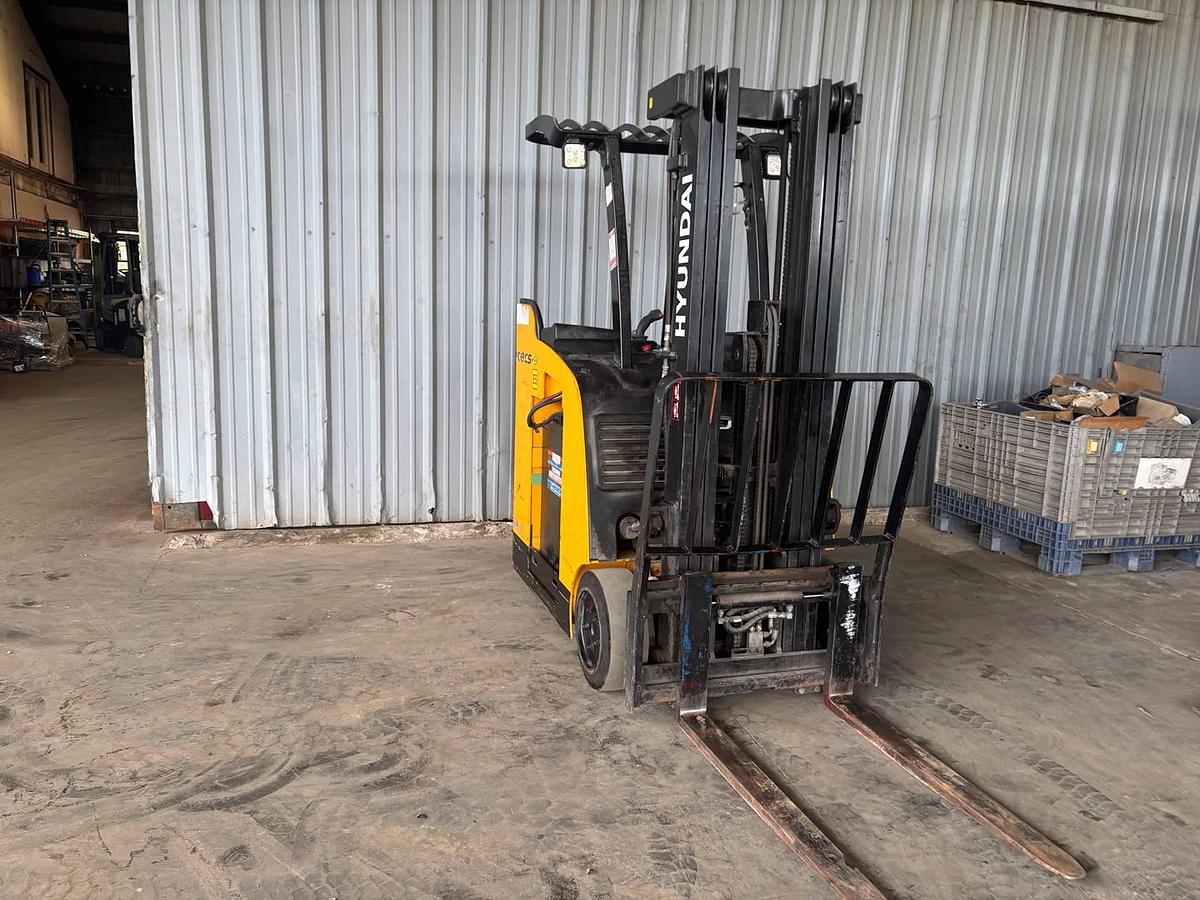 Used 2022 Hyundai 20BCS-9