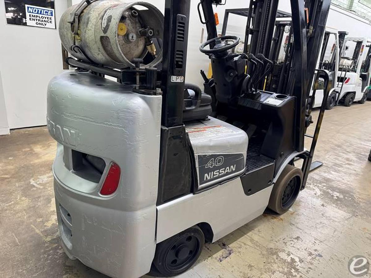 Used 2009 Nissan CFS40
