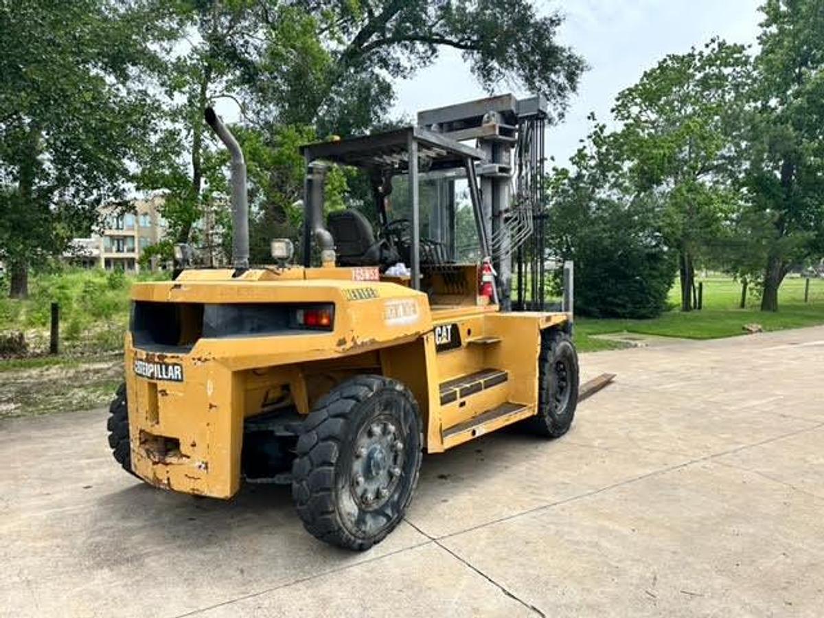 Used 2004 CAT DP115