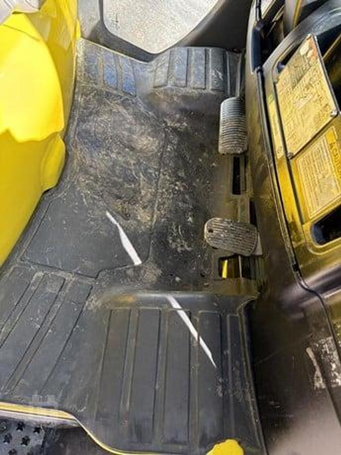 Used 2019 Hyster H90FT w Full Cab & AC/HEAT