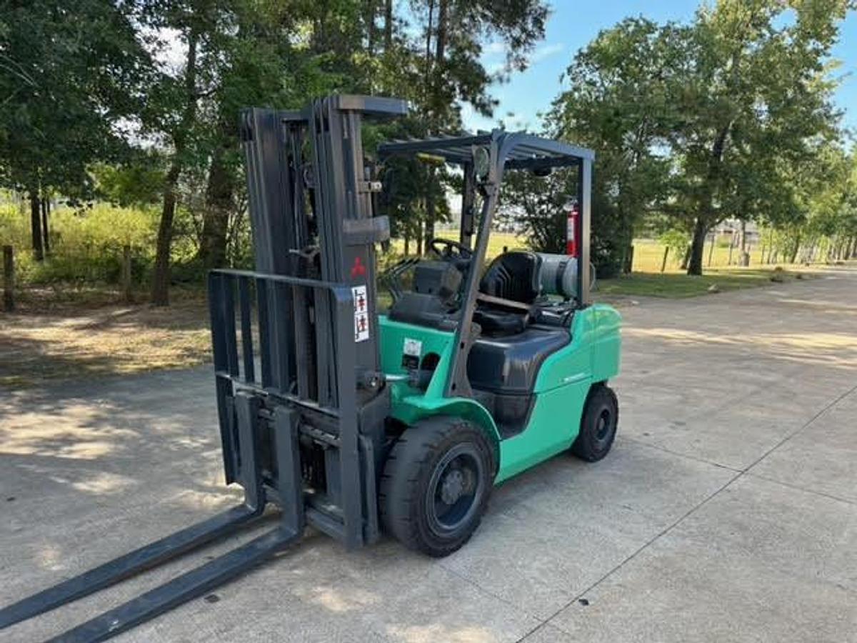 Refurbished 2019 Mitsubishi FG30N5