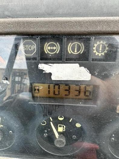 Used 2002 YALE GDP360