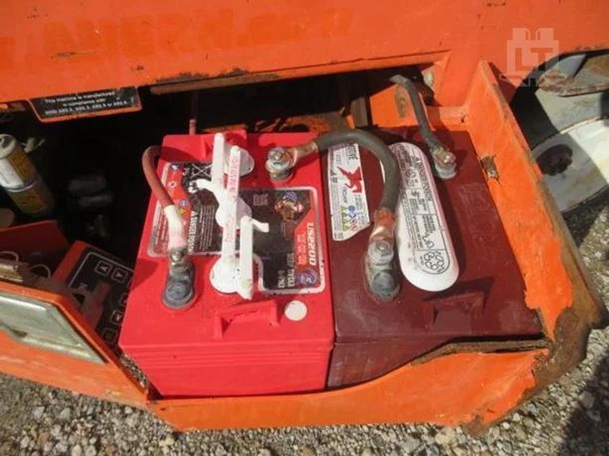 Used 2015 Snorkel S3219E - 19 ft Scissor Lift