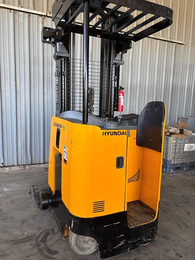 Used 2023 Hyundai 20BPR-9