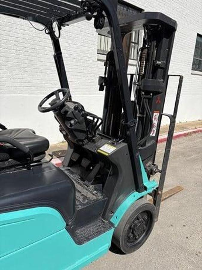 Refurbished RECONDITIONED: 2021 Mitsubishi FGC25N 5,000 Lbs. LPG Forklift