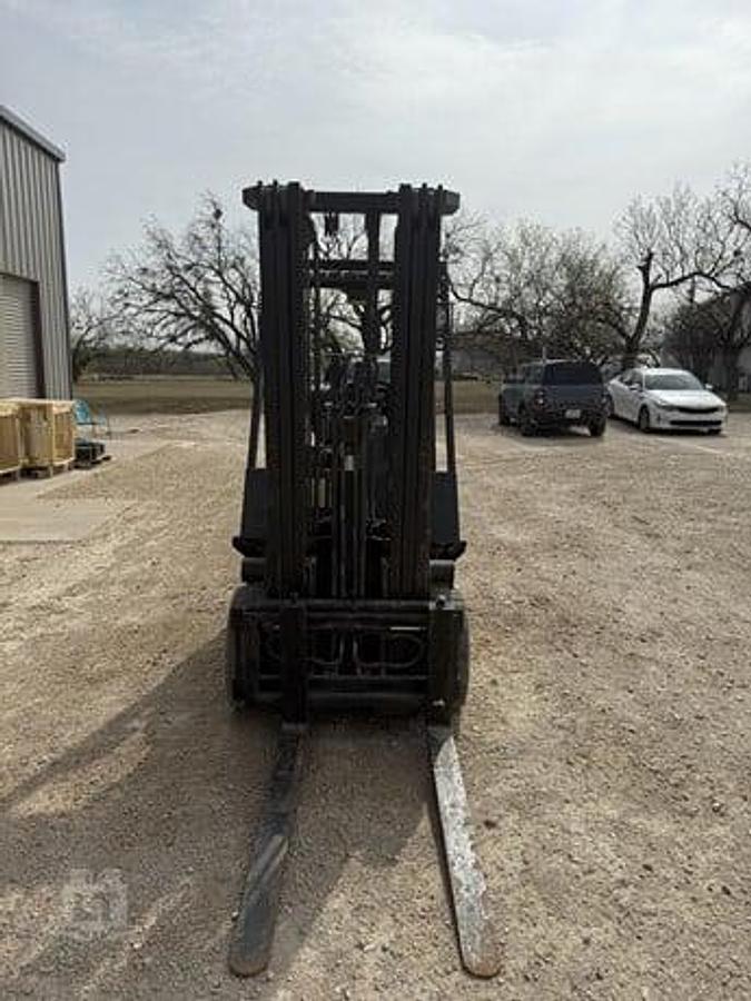 Used 2000 Nissan AH01A15V