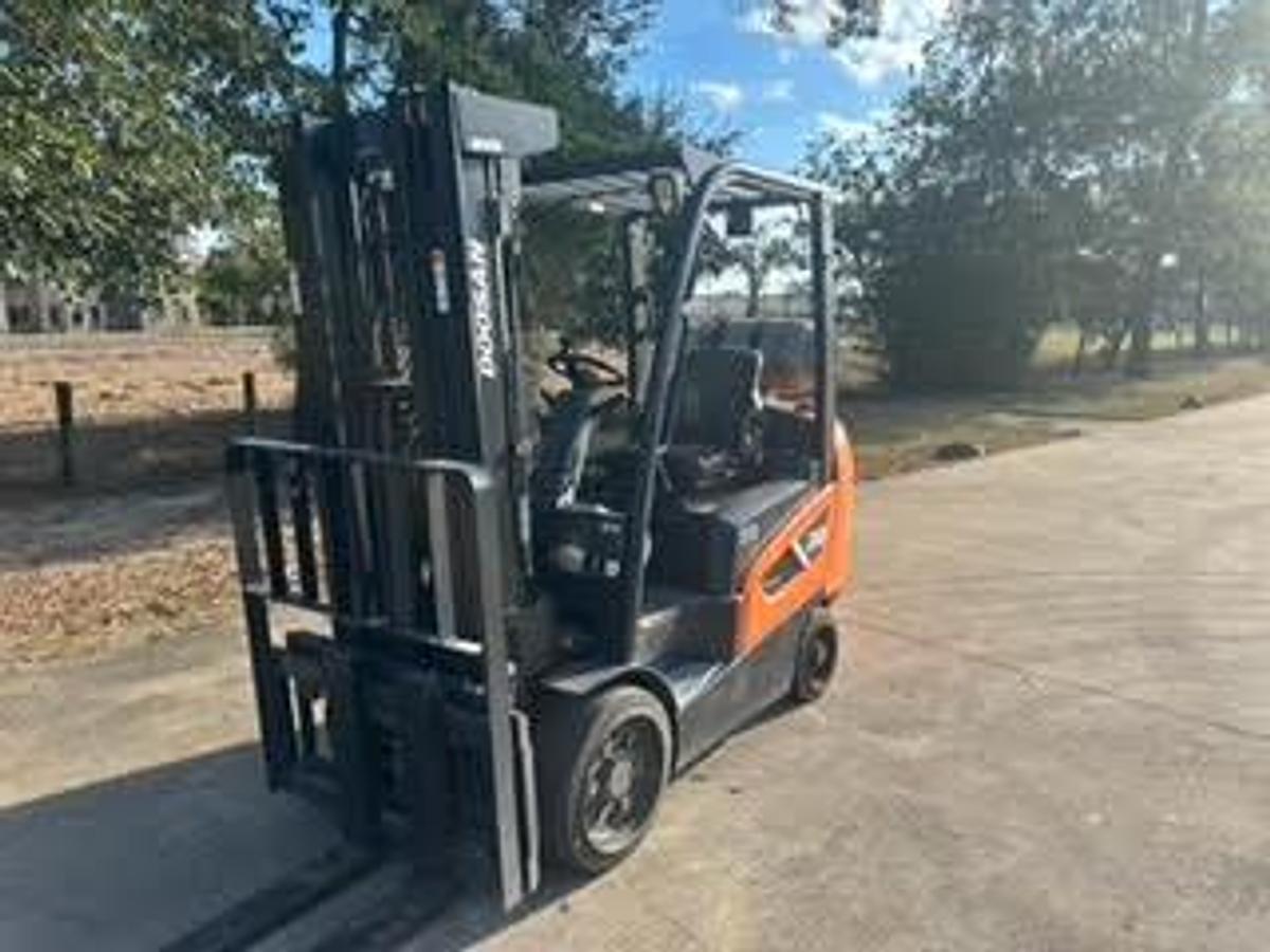 Used 2023 Doosan GC30S