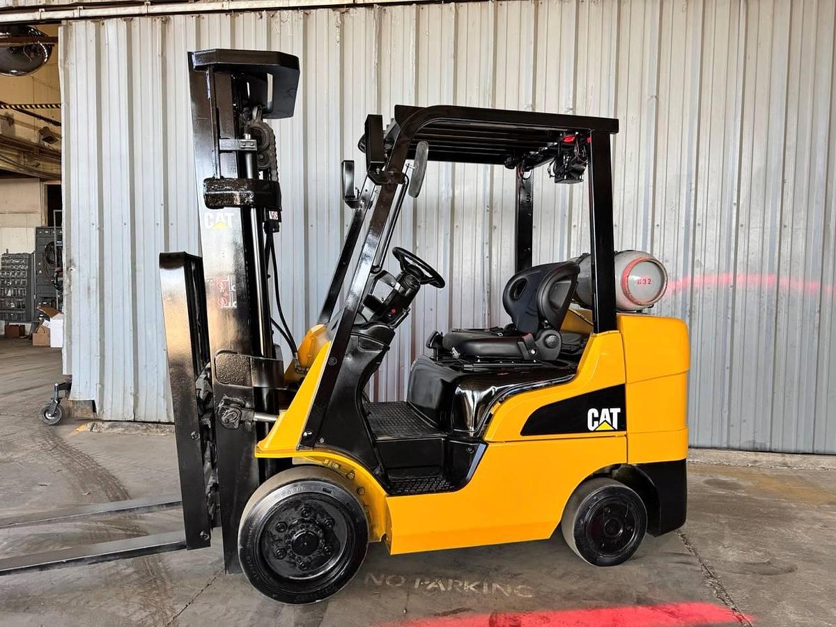 Refurbished 2020 CAT 2C6000