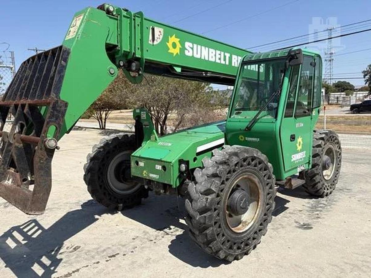 Used 2015 JLG 6042