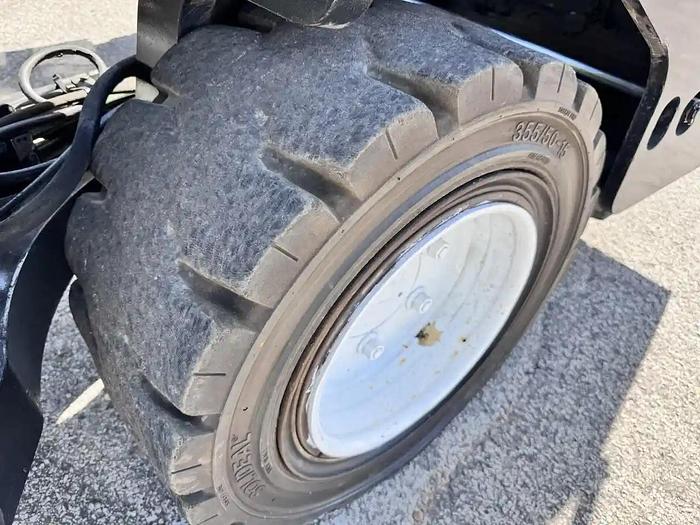 Refurbished 2013 CombiLift C5000L