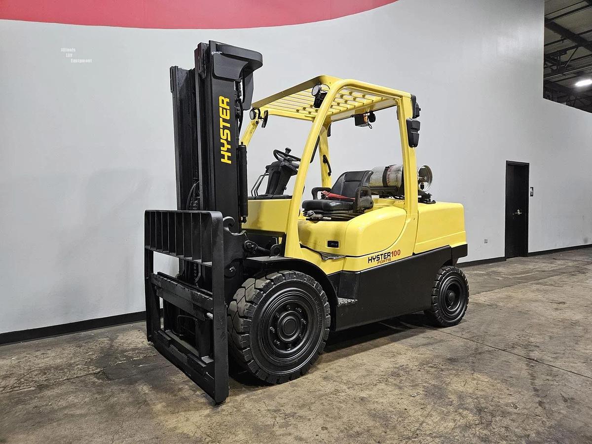 Refurbished 2018 Hyster H100FT - 10,000 LB w/ SSFP