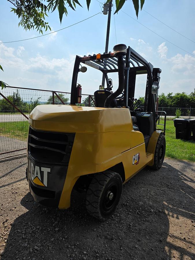 Refurbished 2015 CAT DP55N1 w/ SIDE SHIFTING FORK POSITIONER!