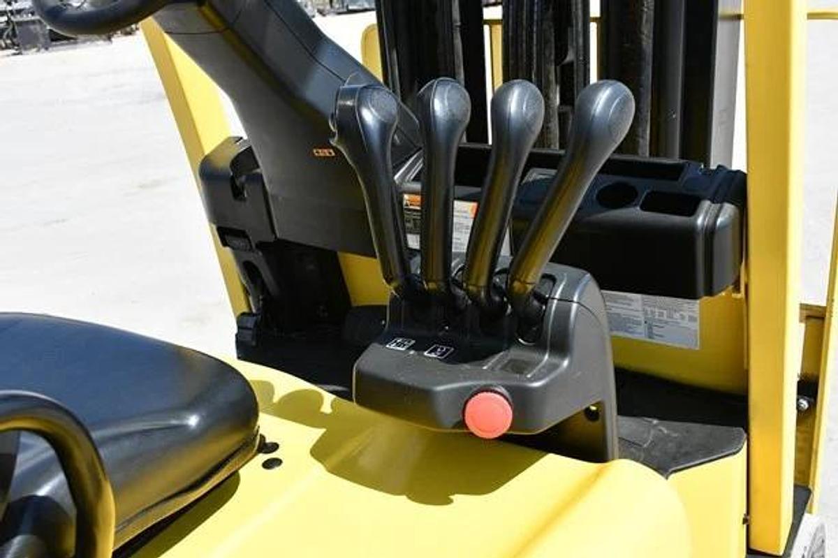 2023 Hyster E60XN