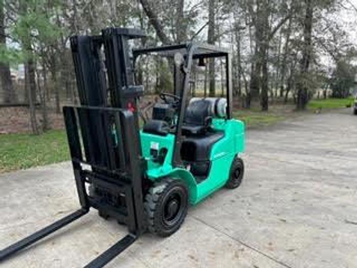 Used 2013 Mitsubishi FG25N