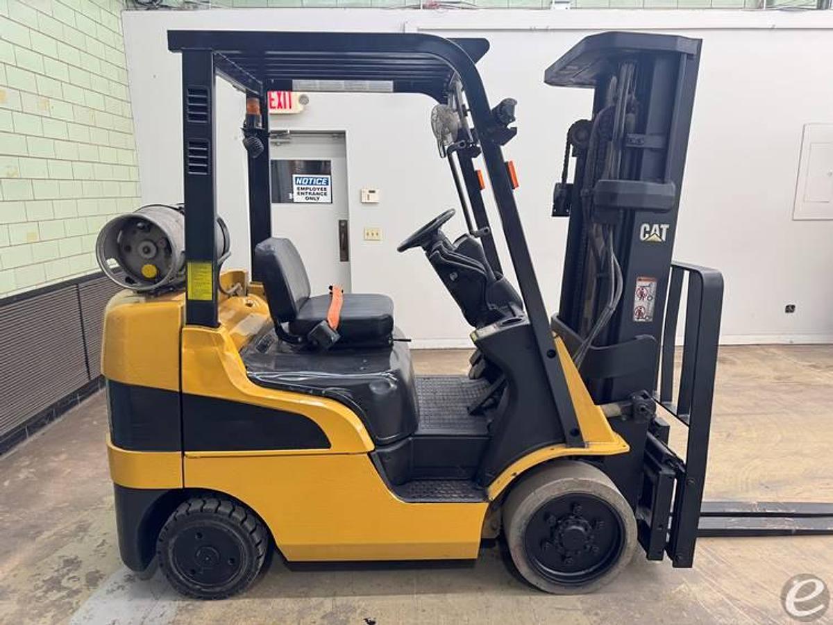 Refurbished 2005 CAT C5000