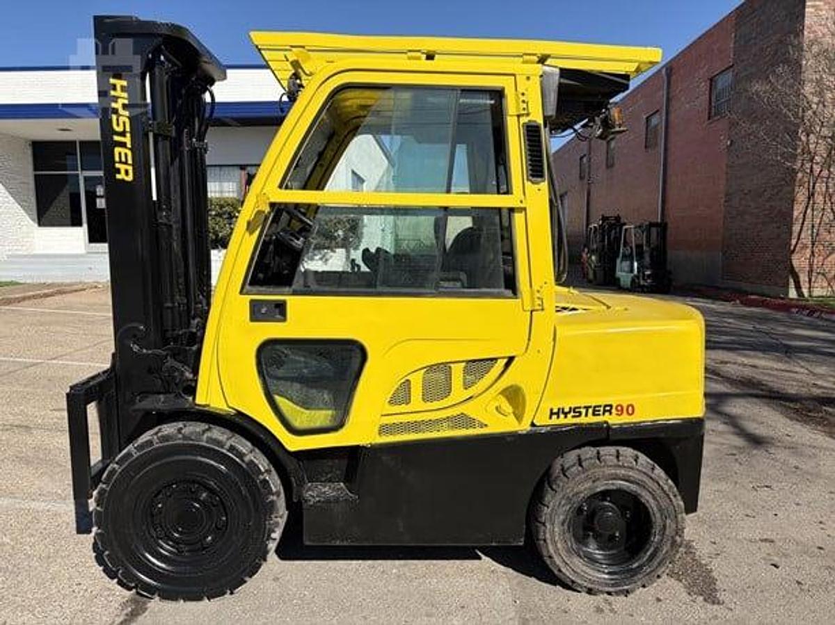 Used 2019 Hyster H90FT w Full Cab & AC/HEAT
