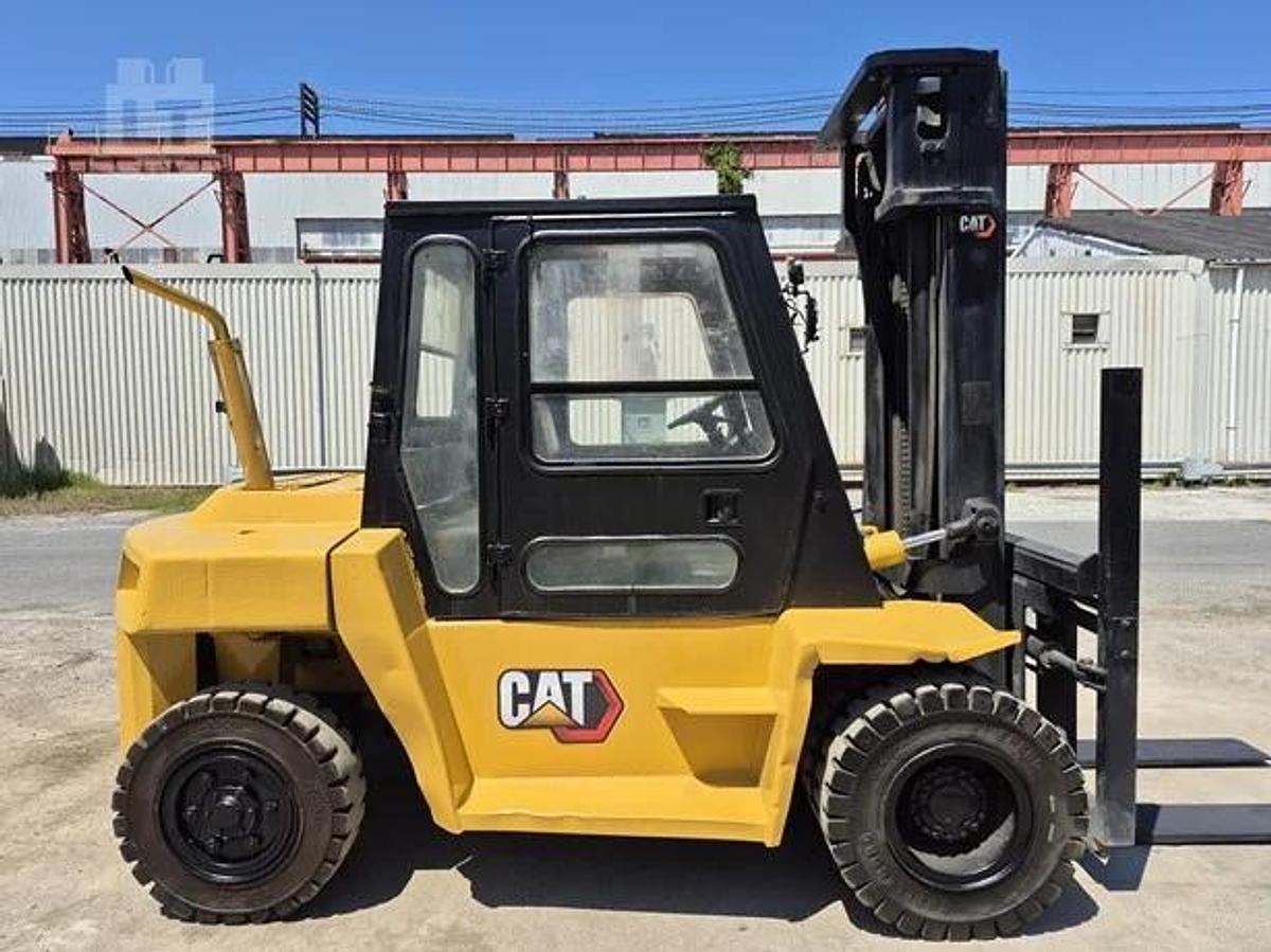 Used 1999 CAT DP70 = 15,500 Lbs. Capacity