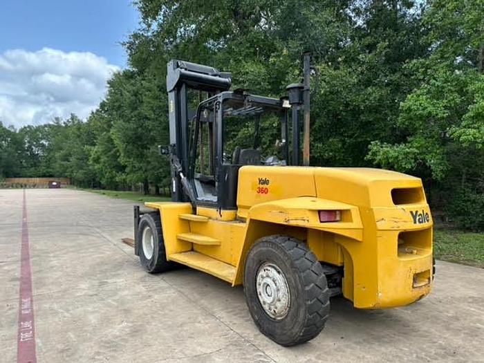Used 2002 YALE GDP360