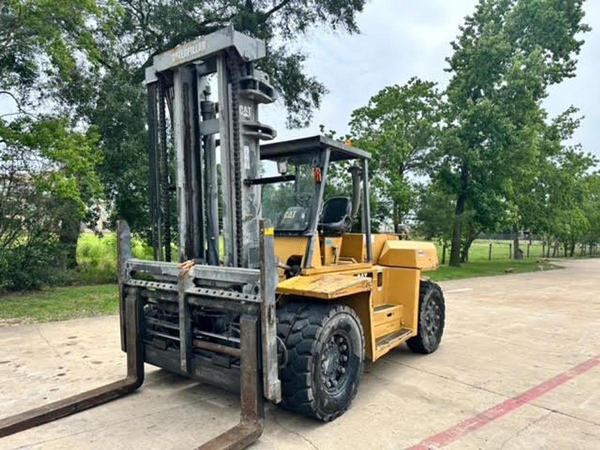Used 2004 CAT DP115