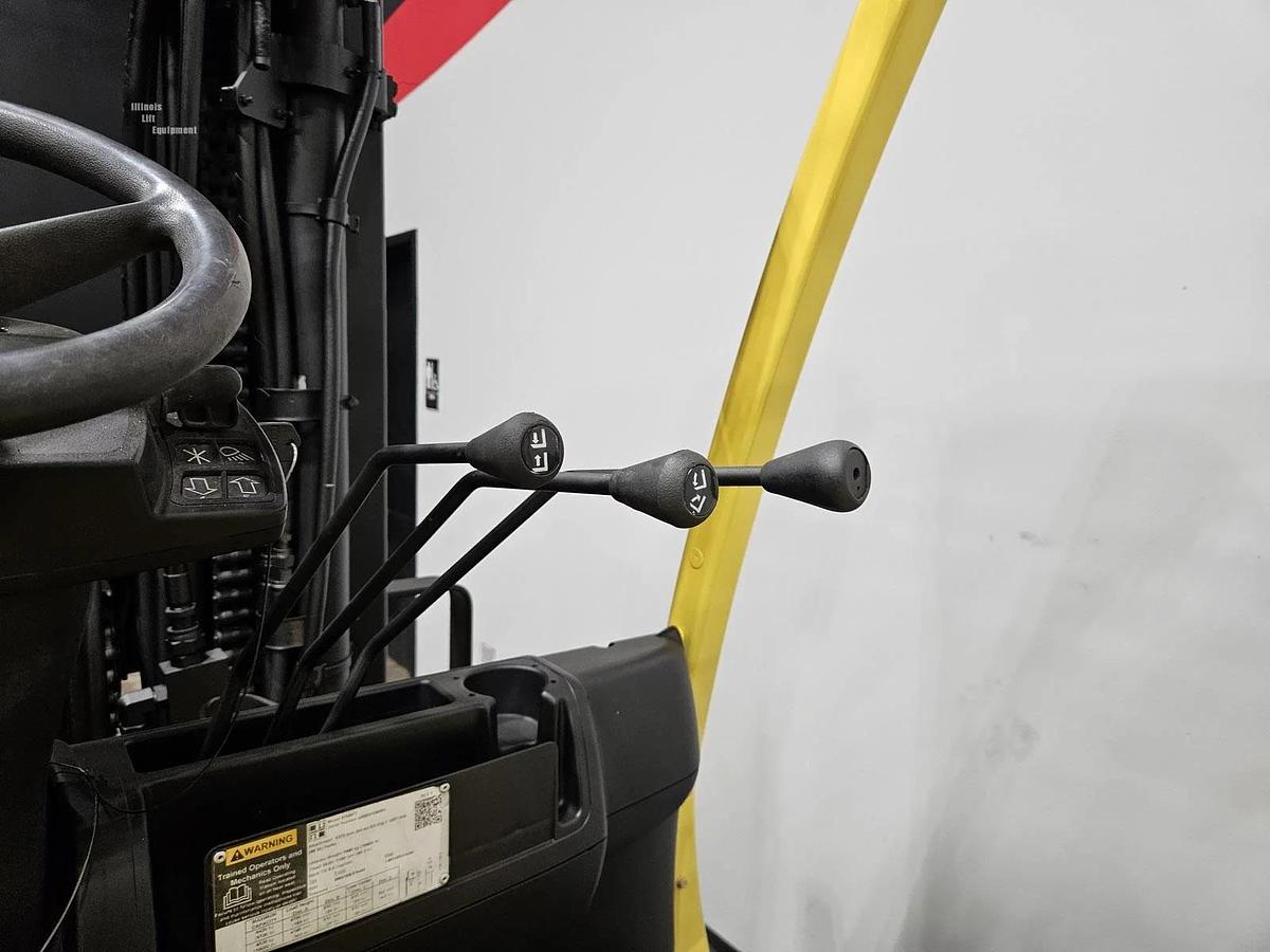 Refurbished 2018 Hyster H100FT - 10,000 LB w/ SSFP