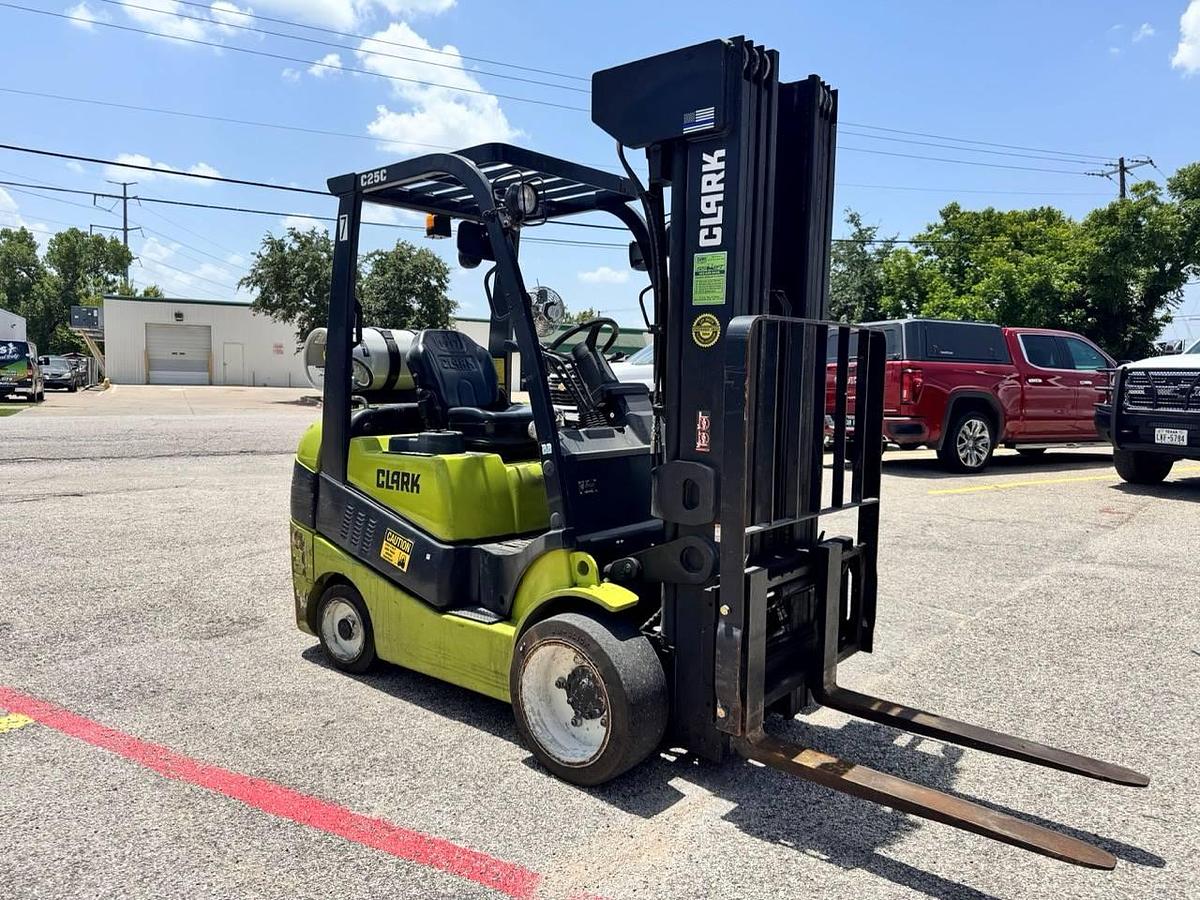 Used 2016 Clark C25CL