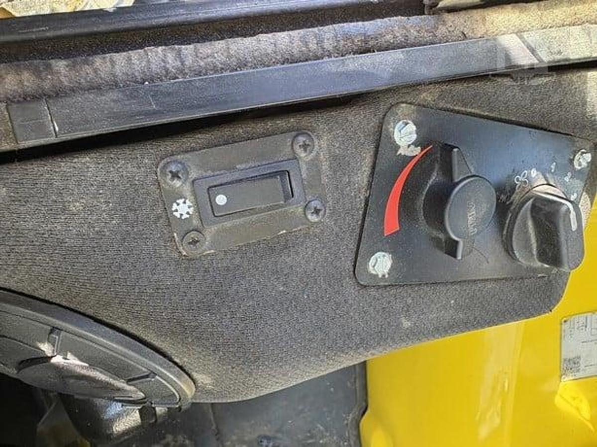 Used 2019 Hyster H90FT w Full Cab & AC/HEAT