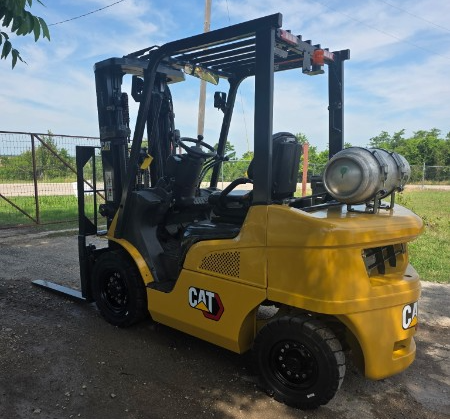 Used 2022 CAT GP25N