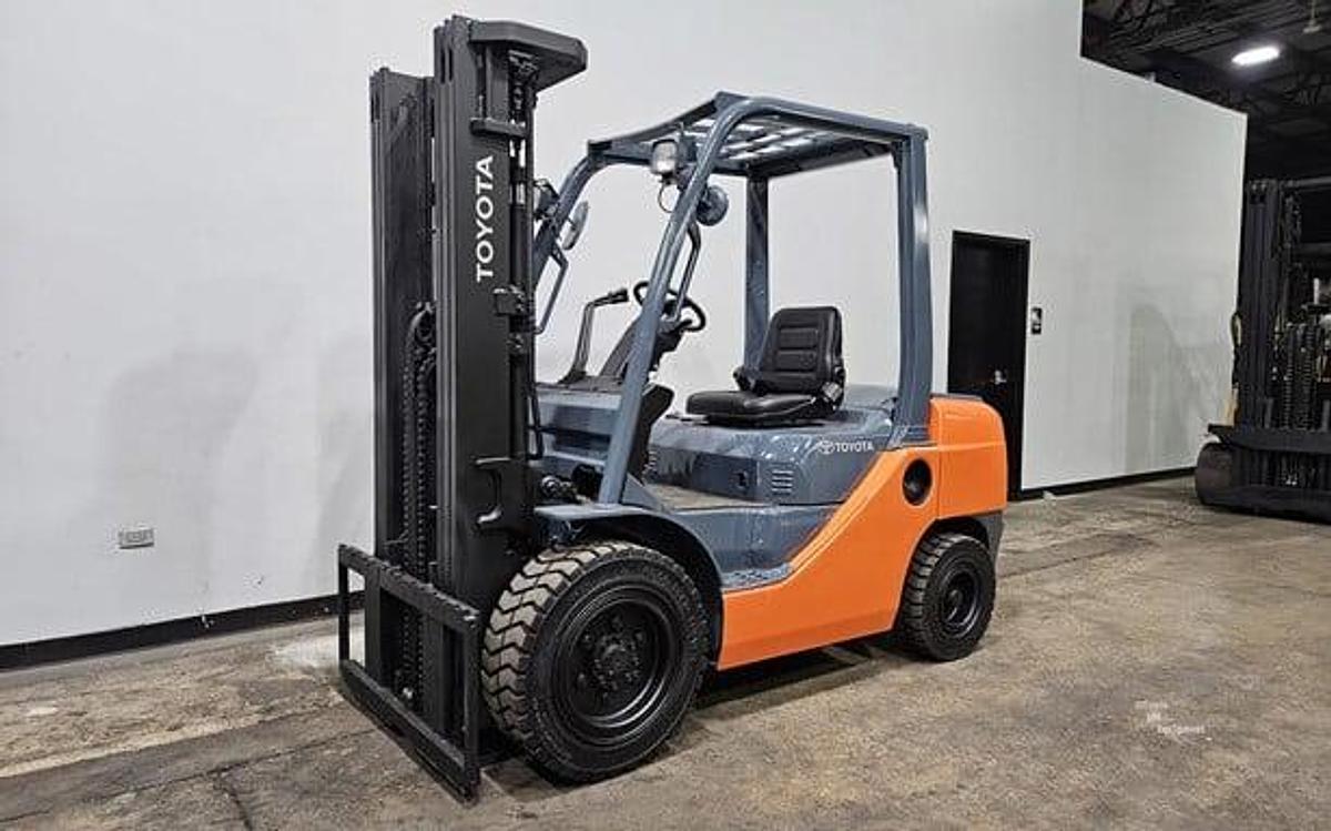 Used 2017 Toyota 8FDU30