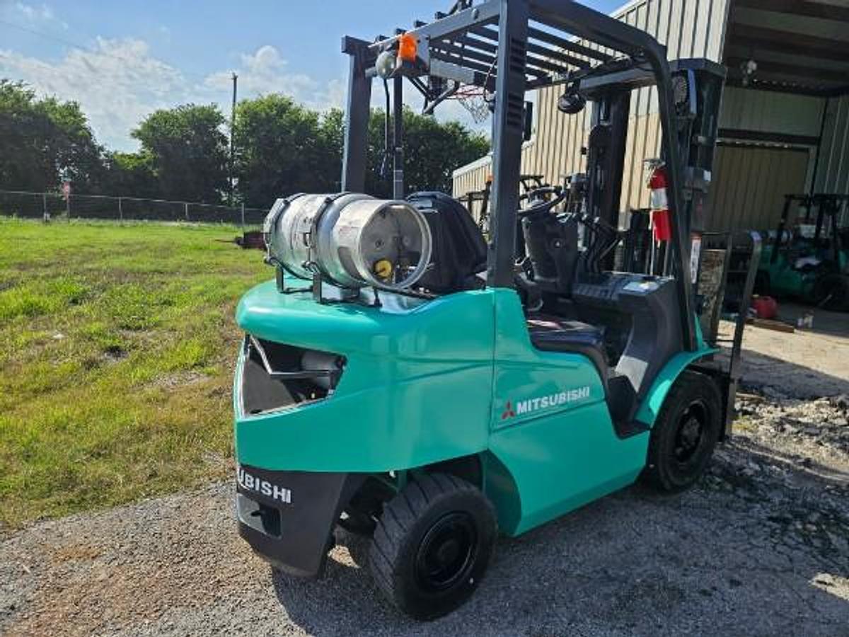 Refurbished 2020 Mitsubishi FG25N