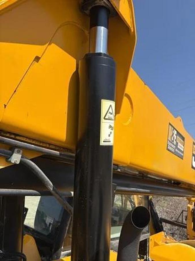 Used 2017 JCB 510-56