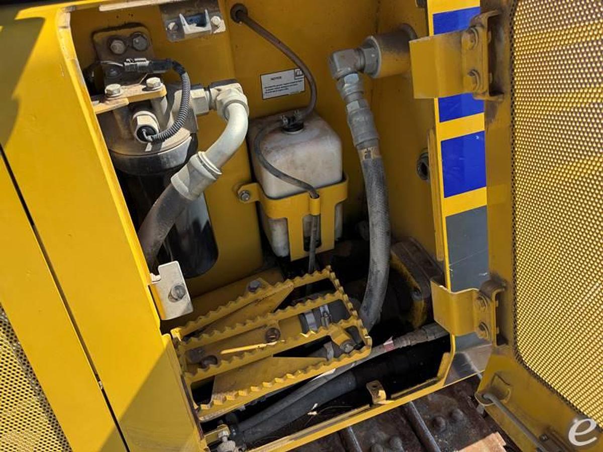 Used 2014 Komatsu D61PX-23
