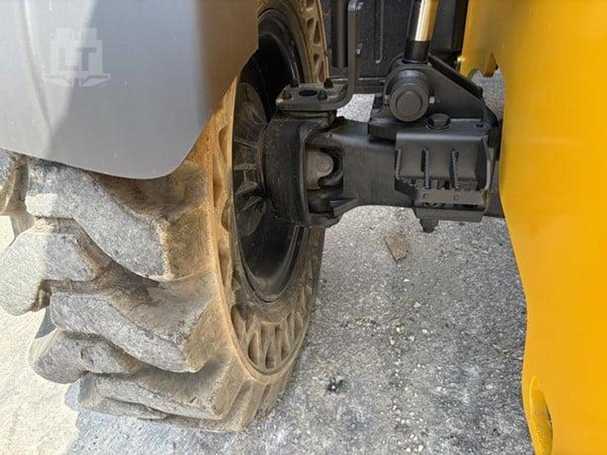 Used 2015 JCB 509-42