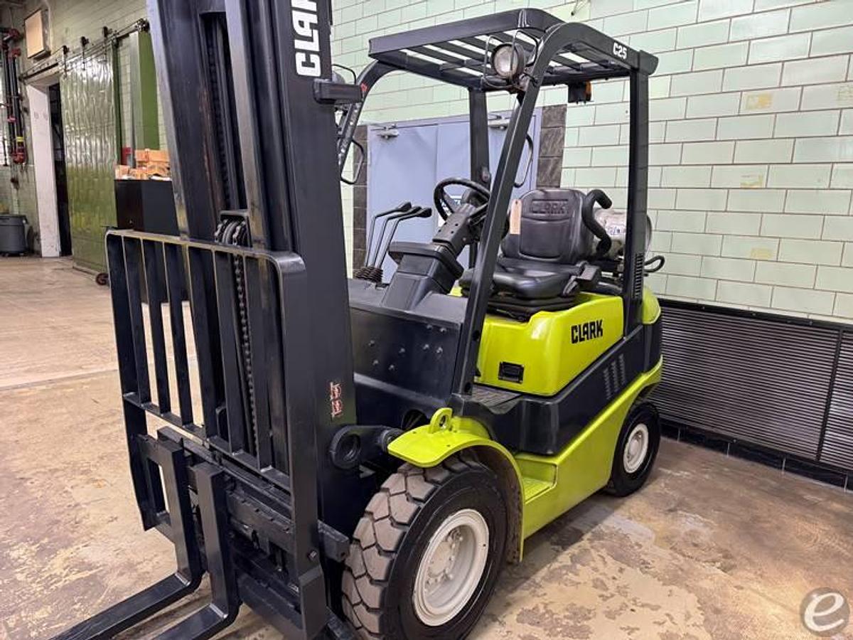 Used 2014 Clark C25L