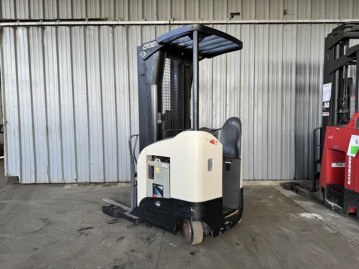 Used 2014 Crown RR5725-45