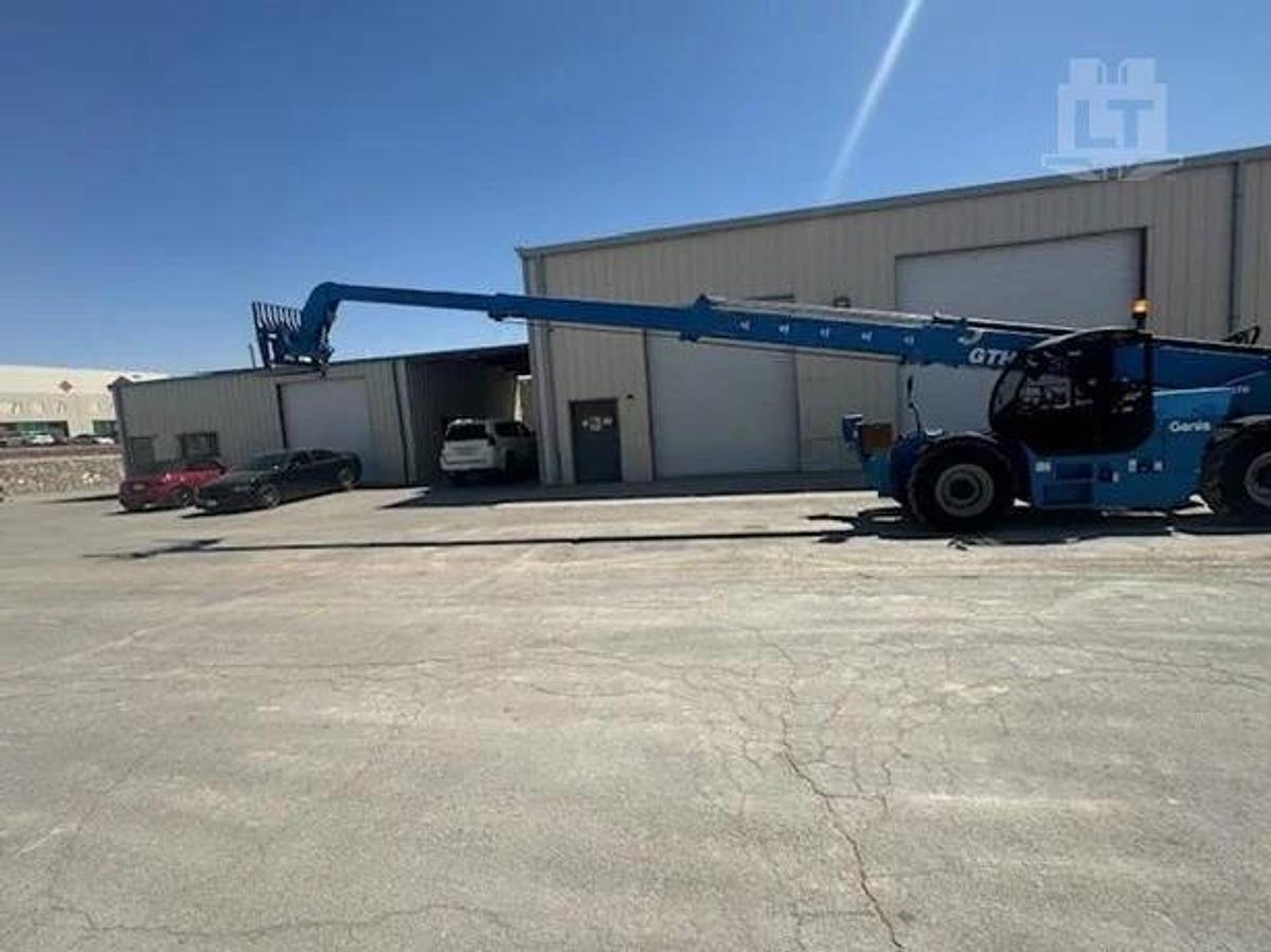 Used 2021 Genie GTH1256