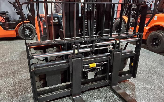 2023 Viper FD35 Diesel Forklift (Dual Drive)