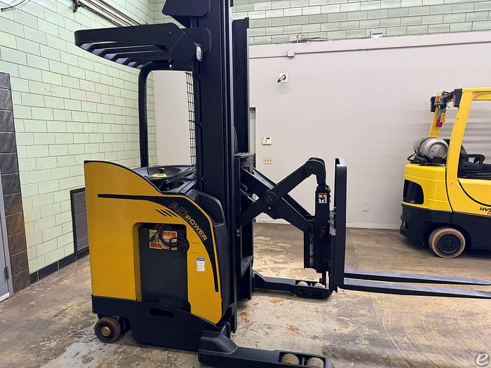 Refurbished Like New, Ready to go! 2011 Yale Reach Truck