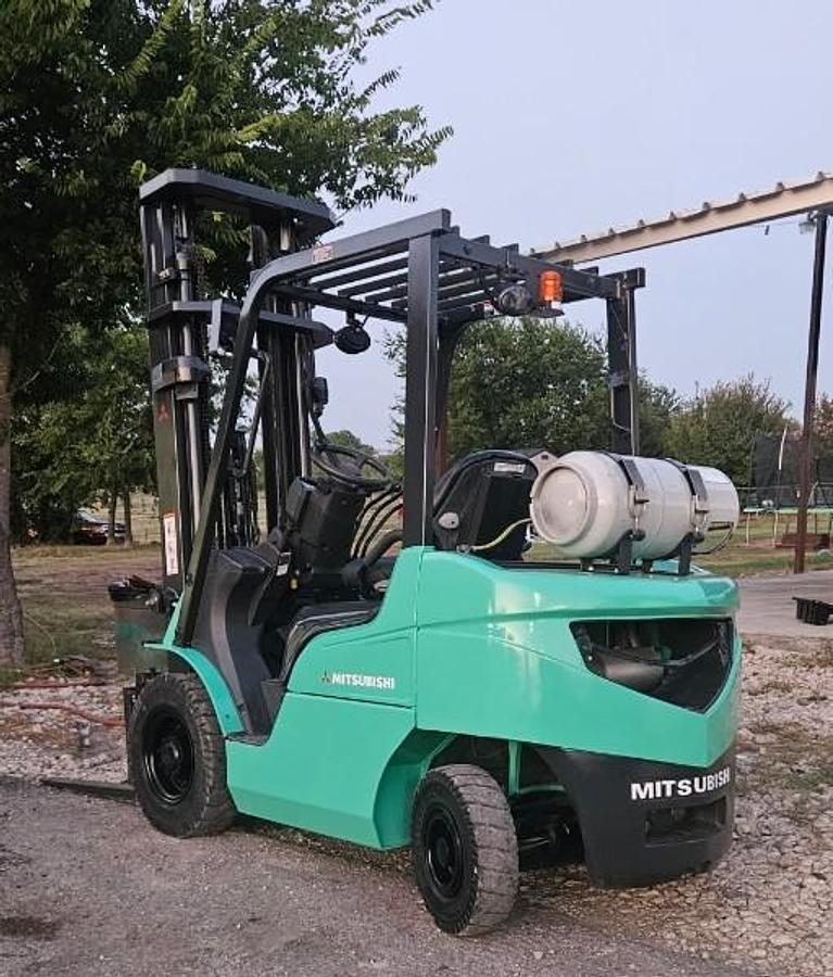 Refurbished 2020 Mitsubishi FG25N