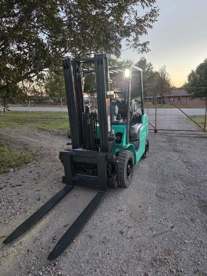 Refurbished 2017 Mitsubishi FG25N
